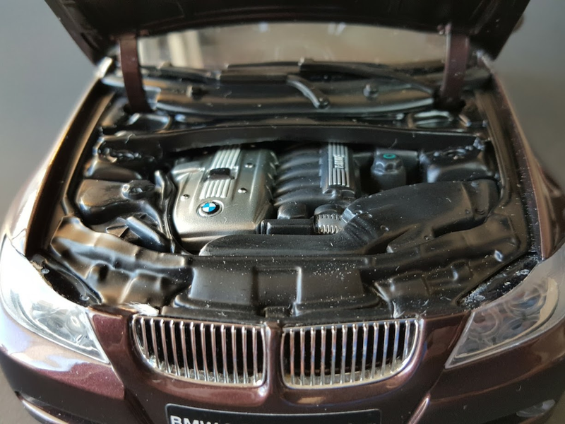 Illustration for article titled 1/18 Wagon Wednesday: Kyosho BMW 3-Series Touring